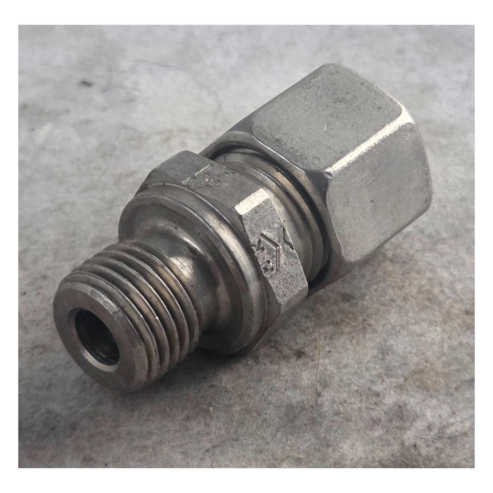 EO Male stud connector